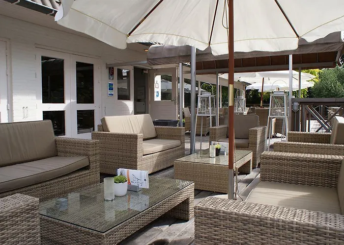 מלון Fletcher Restaurant Prinsen 3*